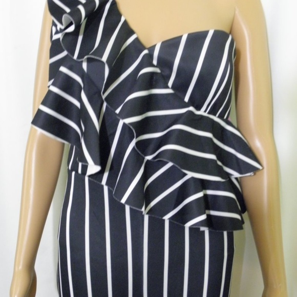 Striped One Shoulder Ruffle Frill Jumpsuit - Picture 4 of 8